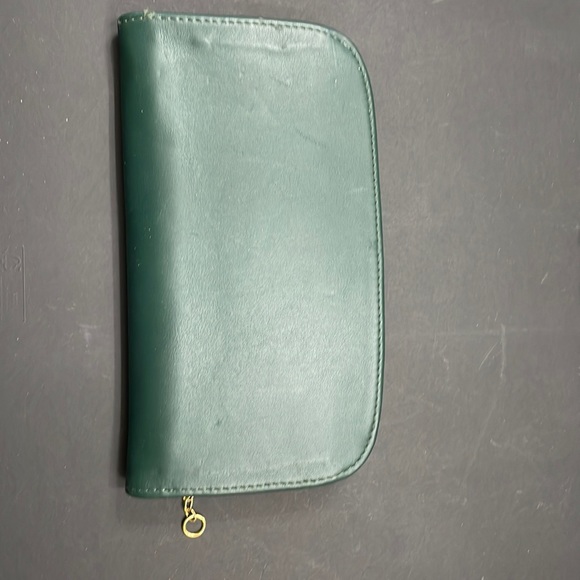 RARE Green Vintage Coach Zip Around Wallet Excellent Condition - Picture 1 of 16